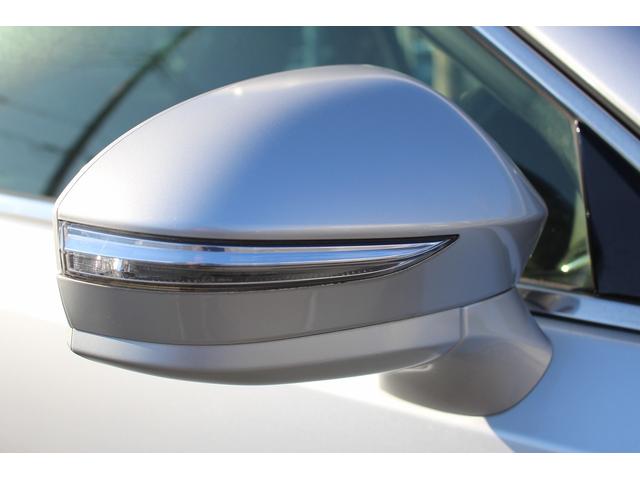 クラウンハイブリッド ロイヤルサルーン　禁煙車　純正８インチナビ　クリアランスソナー　フルセグＴＶ　バックカメラ　クルーズコントロール　シートヒーター　ＬＥＤヘッドライト　ビルトインＥＴＣ　前席パワーシート　トランクフードイージークローザー（30枚目）