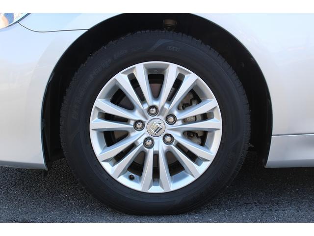 クラウンハイブリッド ロイヤルサルーン　禁煙車　純正８インチナビ　クリアランスソナー　フルセグＴＶ　バックカメラ　クルーズコントロール　シートヒーター　ＬＥＤヘッドライト　ビルトインＥＴＣ　前席パワーシート　トランクフードイージークローザー（33枚目）