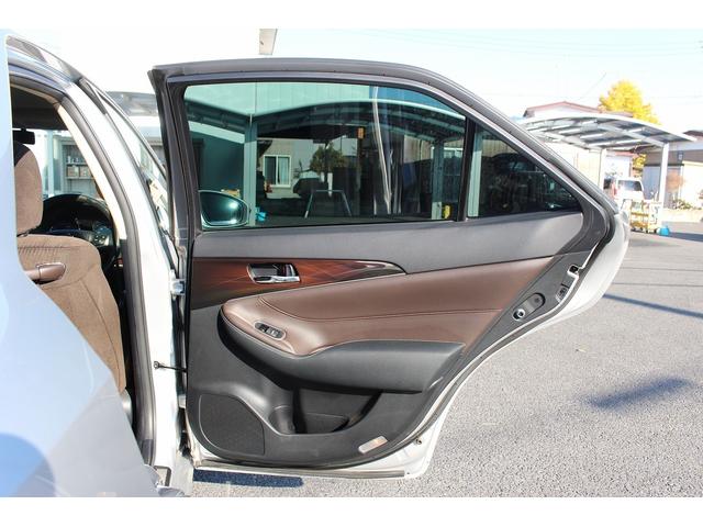 クラウンハイブリッド ロイヤルサルーン　禁煙車　純正８インチナビ　クリアランスソナー　フルセグＴＶ　バックカメラ　クルーズコントロール　シートヒーター　ＬＥＤヘッドライト　ビルトインＥＴＣ　前席パワーシート　トランクフードイージークローザー（38枚目）