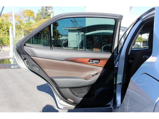 クラウンハイブリッド ロイヤルサルーン　禁煙車　純正８インチナビ　クリアランスソナー　フルセグＴＶ　バックカメラ　クルーズコントロール　シートヒーター　ＬＥＤヘッドライト　ビルトインＥＴＣ　前席パワーシート　トランクフードイージークローザー（40枚目）