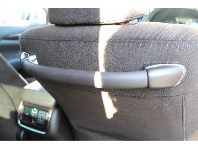 クラウンハイブリッド ロイヤルサルーン　禁煙車　純正８インチナビ　クリアランスソナー　フルセグＴＶ　バックカメラ　クルーズコントロール　シートヒーター　ＬＥＤヘッドライト　ビルトインＥＴＣ　前席パワーシート　トランクフードイージークローザー（48枚目）