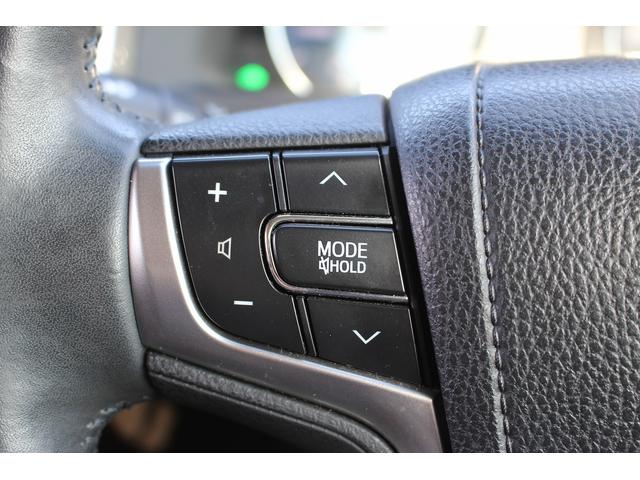 クラウンハイブリッド ロイヤルサルーン　禁煙車　純正８インチナビ　クリアランスソナー　フルセグＴＶ　バックカメラ　クルーズコントロール　シートヒーター　ＬＥＤヘッドライト　ビルトインＥＴＣ　前席パワーシート　トランクフードイージークローザー（50枚目）