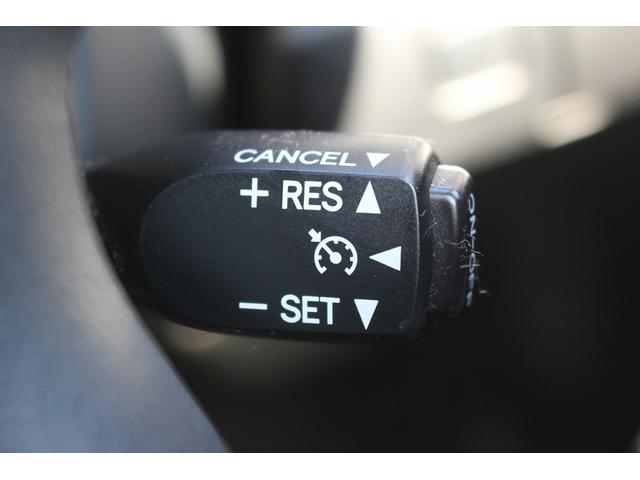 クラウンハイブリッド ロイヤルサルーン　禁煙車　純正８インチナビ　クリアランスソナー　フルセグＴＶ　バックカメラ　クルーズコントロール　シートヒーター　ＬＥＤヘッドライト　ビルトインＥＴＣ　前席パワーシート　トランクフードイージークローザー（51枚目）