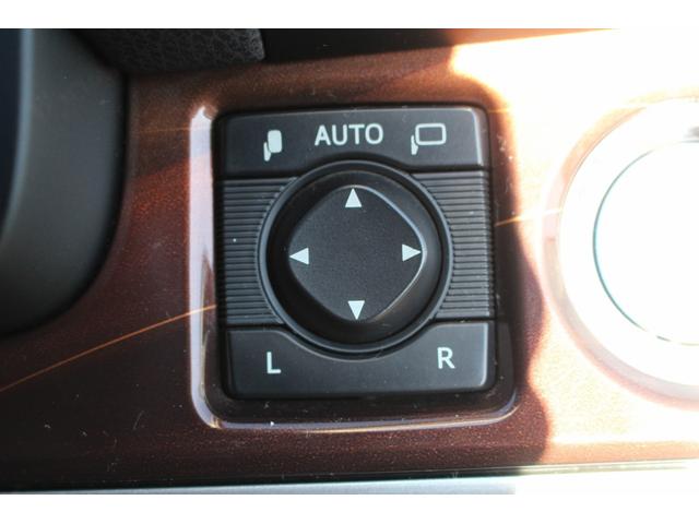 クラウンハイブリッド ロイヤルサルーン　禁煙車　純正８インチナビ　クリアランスソナー　フルセグＴＶ　バックカメラ　クルーズコントロール　シートヒーター　ＬＥＤヘッドライト　ビルトインＥＴＣ　前席パワーシート　トランクフードイージークローザー（56枚目）