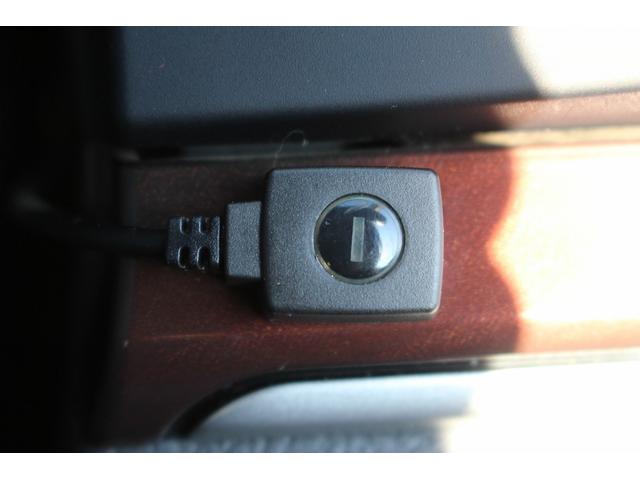 クラウンハイブリッド ロイヤルサルーン　禁煙車　純正８インチナビ　クリアランスソナー　フルセグＴＶ　バックカメラ　クルーズコントロール　シートヒーター　ＬＥＤヘッドライト　ビルトインＥＴＣ　前席パワーシート　トランクフードイージークローザー（57枚目）