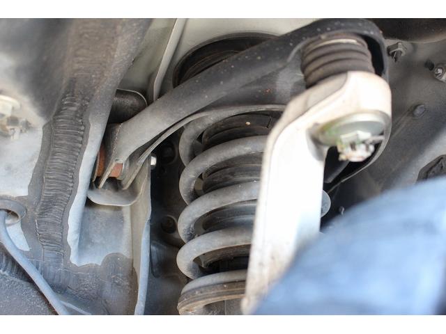 クラウンハイブリッド ロイヤルサルーン　禁煙車　純正８インチナビ　クリアランスソナー　フルセグＴＶ　バックカメラ　クルーズコントロール　シートヒーター　ＬＥＤヘッドライト　ビルトインＥＴＣ　前席パワーシート　トランクフードイージークローザー（72枚目）