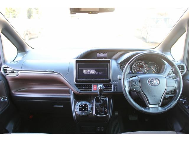 エスクァイア Ｇｉ　プレミアムパッケージ　後期型　禁煙車　フルモデリスタエアロ　衝突軽減ブレーキ　フルセグ　両側電動スライドドア　後席モニター　クルーズコントロール　純正１５インチアルミホイール　シートヒーター　ハーフレザー　レーンアシスト（18枚目）