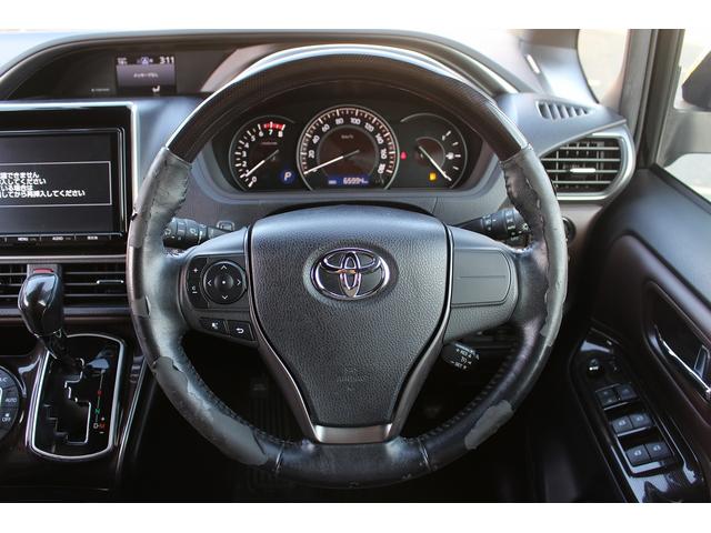 エスクァイア Ｇｉ　プレミアムパッケージ　後期型　禁煙車　フルモデリスタエアロ　衝突軽減ブレーキ　フルセグ　両側電動スライドドア　後席モニター　クルーズコントロール　純正１５インチアルミホイール　シートヒーター　ハーフレザー　レーンアシスト（19枚目）