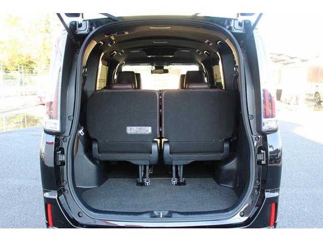 エスクァイア Ｇｉ　プレミアムパッケージ　後期型　禁煙車　フルモデリスタエアロ　衝突軽減ブレーキ　フルセグ　両側電動スライドドア　後席モニター　クルーズコントロール　純正１５インチアルミホイール　シートヒーター　ハーフレザー　レーンアシスト（20枚目）