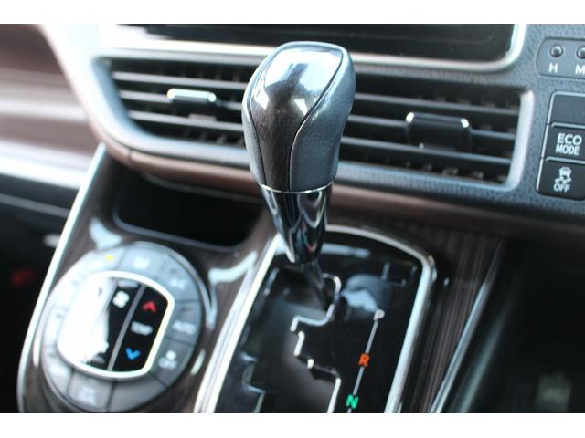 エスクァイア Ｇｉ　プレミアムパッケージ　後期型　禁煙車　フルモデリスタエアロ　衝突軽減ブレーキ　フルセグ　両側電動スライドドア　後席モニター　クルーズコントロール　純正１５インチアルミホイール　シートヒーター　ハーフレザー　レーンアシスト（67枚目）