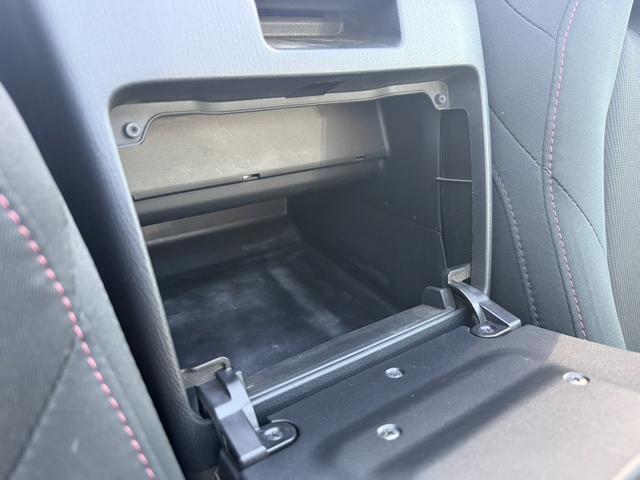 ロードスター Ｓ　禁煙車　６速ＭＴ　純正オーディオ　ＬＥＤヘッドライト　純正１６インチアルミホイール　ステアリングスイッチ　スマートキー（54枚目）