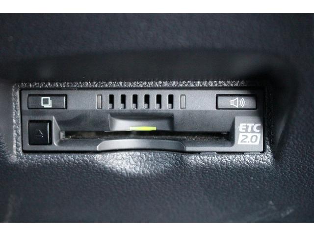 プリウス Ａツーリングセレクション　禁煙車　ＴＲＤフルエアロ　バックカメラ　フルセグ　クルーズコントロール　シートヒーター　ＥＴＣ２．０　ヘッドアップディスプレイ　レーンアシスト　パークアシスト　オートマチックハイビーム（7枚目）