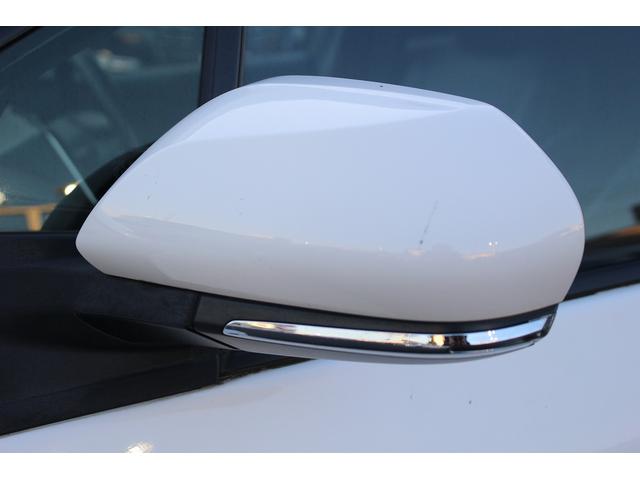 プリウス Ａツーリングセレクション　禁煙車　ＴＲＤフルエアロ　バックカメラ　フルセグ　クルーズコントロール　シートヒーター　ＥＴＣ２．０　ヘッドアップディスプレイ　レーンアシスト　パークアシスト　オートマチックハイビーム（29枚目）