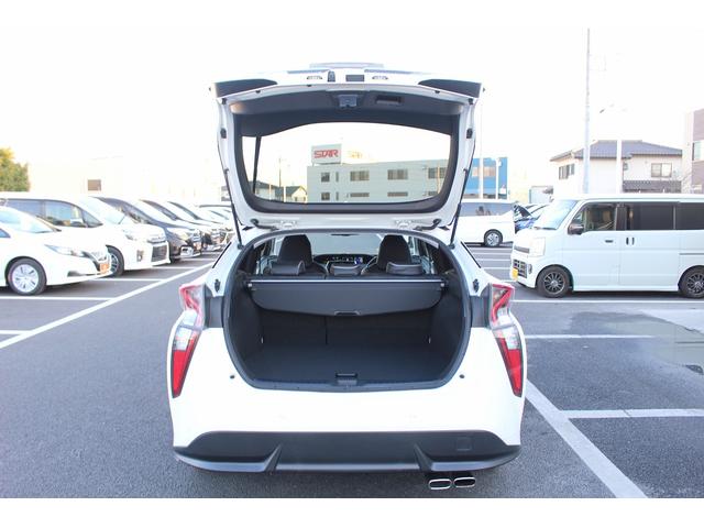 プリウス Ａツーリングセレクション　禁煙車　ＴＲＤフルエアロ　バックカメラ　フルセグ　クルーズコントロール　シートヒーター　ＥＴＣ２．０　ヘッドアップディスプレイ　レーンアシスト　パークアシスト　オートマチックハイビーム（39枚目）