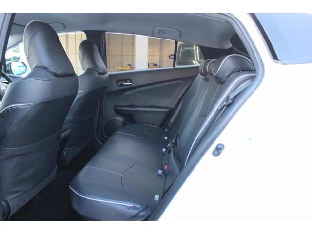 プリウス Ａツーリングセレクション　禁煙車　ＴＲＤフルエアロ　バックカメラ　フルセグ　クルーズコントロール　シートヒーター　ＥＴＣ２．０　ヘッドアップディスプレイ　レーンアシスト　パークアシスト　オートマチックハイビーム（45枚目）