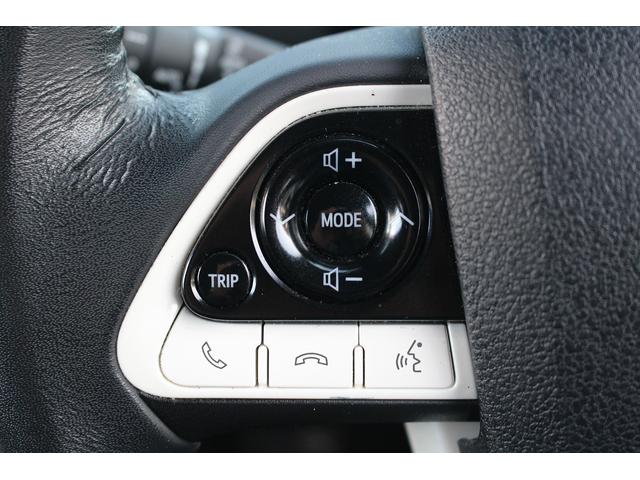 プリウス Ａツーリングセレクション　禁煙車　ＴＲＤフルエアロ　バックカメラ　フルセグ　クルーズコントロール　シートヒーター　ＥＴＣ２．０　ヘッドアップディスプレイ　レーンアシスト　パークアシスト　オートマチックハイビーム（50枚目）