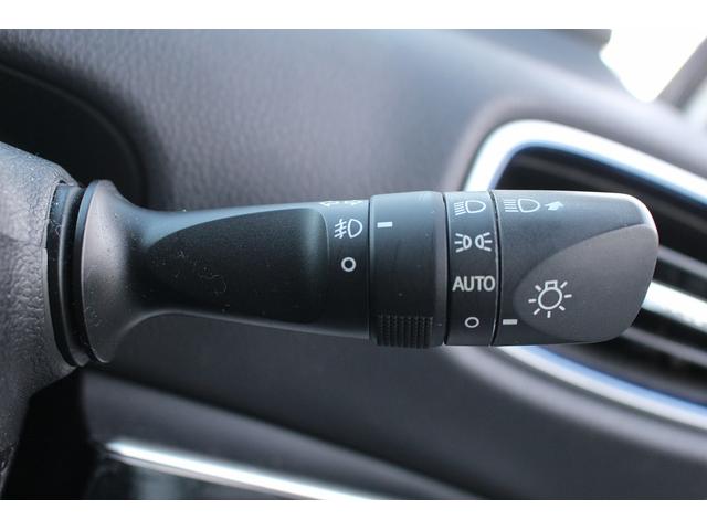 プリウス Ａツーリングセレクション　禁煙車　ＴＲＤフルエアロ　バックカメラ　フルセグ　クルーズコントロール　シートヒーター　ＥＴＣ２．０　ヘッドアップディスプレイ　レーンアシスト　パークアシスト　オートマチックハイビーム（52枚目）