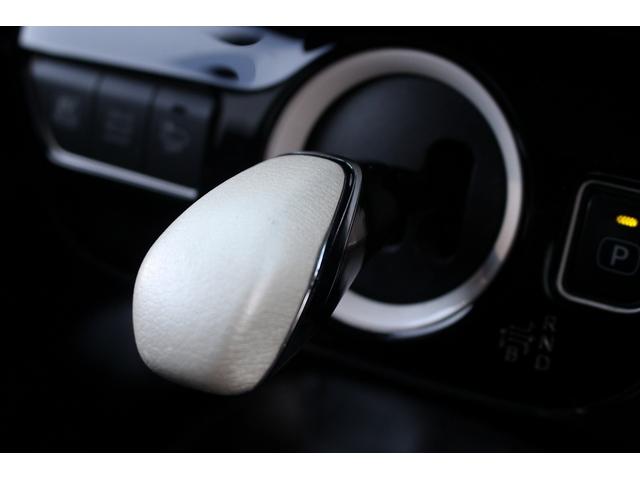 プリウス Ａツーリングセレクション　禁煙車　ＴＲＤフルエアロ　バックカメラ　フルセグ　クルーズコントロール　シートヒーター　ＥＴＣ２．０　ヘッドアップディスプレイ　レーンアシスト　パークアシスト　オートマチックハイビーム（64枚目）