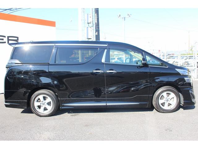 ヴェルファイア ２．５Ｘ　令和２年登録　モデリスタフルエアロ　後席フリップダウンモニター　純正ナビ　フルセグ　バックカメラ　両側パワースライドドア　衝突被害軽減ブレーキ　デジタルインナーミラー（10枚目）