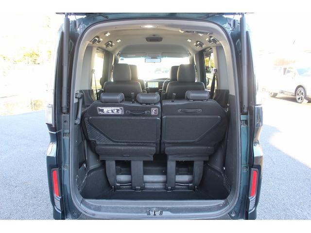 ステップワゴンスパーダ ｅ：ＨＥＶスパーダ　Ｇ・ＥＸ　ホンダセンシング　禁煙車　社外９インチナビ　フルセグ　アラウンドビューカメラ　ホンダセンシング　両側電動スライドドア　シートヒーター　アダプティブクルーズコントロール　ビルドインＥＴＣ２．０　ハーフレザー　純正１６ＡＷ（18枚目）