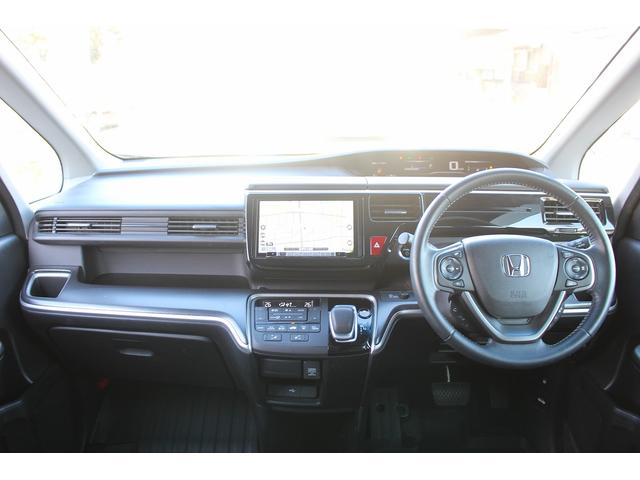 ステップワゴンスパーダ ｅ：ＨＥＶスパーダ　Ｇ・ＥＸ　ホンダセンシング　禁煙車　社外９インチナビ　フルセグ　アラウンドビューカメラ　ホンダセンシング　両側電動スライドドア　シートヒーター　アダプティブクルーズコントロール　ビルドインＥＴＣ２．０　ハーフレザー　純正１６ＡＷ（19枚目）