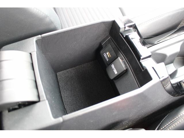 カローラ ダブルバイビー 禁煙車 6MT 9型純正ディスプレイ バックカメラ 衝突軽減 運転支援 レーダークルーズ 寒冷地仕様 オートハイビーム コーナーセンサー ロードサインアシスト ミラーキャスト ホールドブレーキ(66枚目)