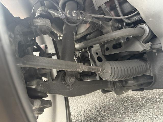 ロードスターＲＦ ＶＳ　６ＭＴ　茶革シート　純正ナビ　フルセグ　バックカメラ　シートヒーター　ブラインドスポットモニター　ＥＴＣ　横滑り防止　アイドリングストップ　運転支援　電動格納メタルトップ　ＬＥＤヘッドライト（14枚目）