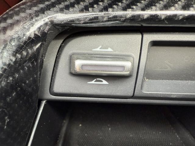 ロードスターＲＦ ＶＳ　６ＭＴ　茶革シート　純正ナビ　フルセグ　バックカメラ　シートヒーター　ブラインドスポットモニター　ＥＴＣ　横滑り防止　アイドリングストップ　運転支援　電動格納メタルトップ　ＬＥＤヘッドライト（56枚目）