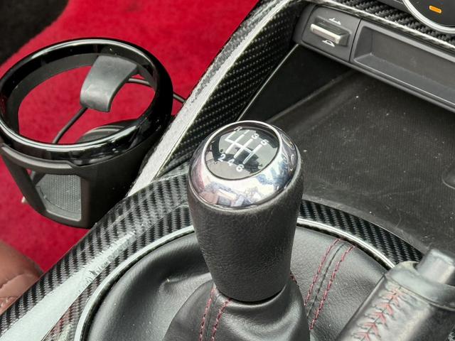 ロードスターＲＦ ＶＳ　６ＭＴ　茶革シート　純正ナビ　フルセグ　バックカメラ　シートヒーター　ブラインドスポットモニター　ＥＴＣ　横滑り防止　アイドリングストップ　運転支援　電動格納メタルトップ　ＬＥＤヘッドライト（60枚目）