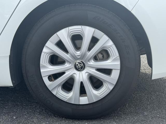 プリウス Ｓ　後期型　禁煙車　純正ナビ　バックカメラ　トヨタセーフティセンスＰ　アダプティブクルーズコントロール　衝突軽減ブレーキシステム　アクセサリーコンセント１００Ｖ　ビルトインＥＴＣ　オートハイビーム（8枚目）
