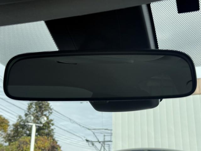 プリウス Ｓ　後期型　禁煙車　純正ナビ　バックカメラ　トヨタセーフティセンスＰ　アダプティブクルーズコントロール　衝突軽減ブレーキシステム　アクセサリーコンセント１００Ｖ　ビルトインＥＴＣ　オートハイビーム（65枚目）