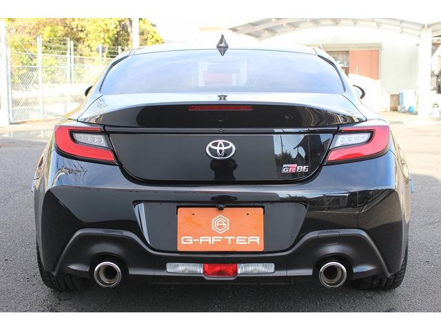 ＧＲ８６ ＲＺ　６ＭＴ　禁煙車　Ｒ５登録　社外９インチナビ　フルセグ　バックカメラ　シートヒーター　ＥＴＣ　ＬＥＤ　フルフラッド　クルーズコントロール　水平対向４気筒Ｄ－４Ｓエンジン　純正１８ＡＷ（10枚目）