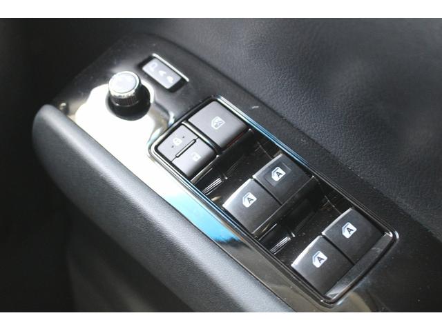 アルファード ２．５Ｓ　後期型　禁煙車　純正９インチナビ　バックモニター　アダプティブクルーズコントロール　トヨタセーフティセンス　衝突軽減ブレーキシステム　ビルトインＥＴＣ　両側電動スライドドア　オートマチックハイビーム（61枚目）