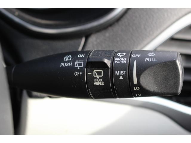 ジープ・チェロキー リミテッド　禁煙車　グレー革シート　純正８．４インチナビ　フルセグ　バックカメラ　アダクティブクルーズコントロール　パドルシフト　ＥＴＣ　電動リアゲート　レーンアシスト　自動駐車システム　パークアシスト（56枚目）