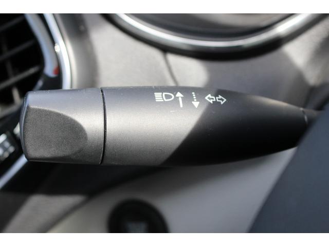 ジープ・チェロキー リミテッド　禁煙車　グレー革シート　純正８．４インチナビ　フルセグ　バックカメラ　アダクティブクルーズコントロール　パドルシフト　ＥＴＣ　電動リアゲート　レーンアシスト　自動駐車システム　パークアシスト（57枚目）