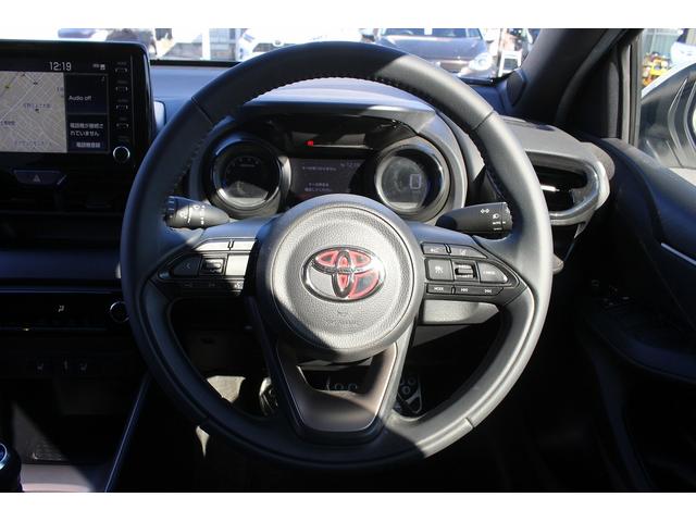 ヤリス Ｚ　禁煙車　６速ＭＴ　社外マフラー　ＢＬＴＺタワーバー純正８インチナビ　バックカメラ　衝突軽減ブレーキシステム　アダプティブクルーズコントロール　シートヒーター　ＢＬＴＺ車高調　Ｂｌｕｅｔｏｏｔｈ接続（18枚目）