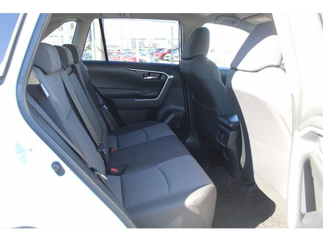 RAV4 X 禁煙車 TRDフルエアロ ルーフレール 純正8インチナビ アダプティブクルーズコントロール ブラインドスポットモニター 衝突軽減 バックカメラ オートチックハイビーム ブラインドスポットモニター(46枚目)