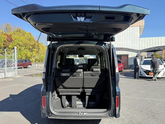 ステップワゴンスパーダ ｅ：ＨＥＶスパーダ　Ｇ・ＥＸ　ホンダセンシング　後期型　禁煙車　１オーナー　ＡＬＰＩＮＥフリップダウンモニター　ホンダセンシング　９インチナビ　フルセグ　バックカメラ　衝突軽減ブレーキ　アダプティブクルーズコントロール　両側電動スライドドア　ＥＴＣ（37枚目）