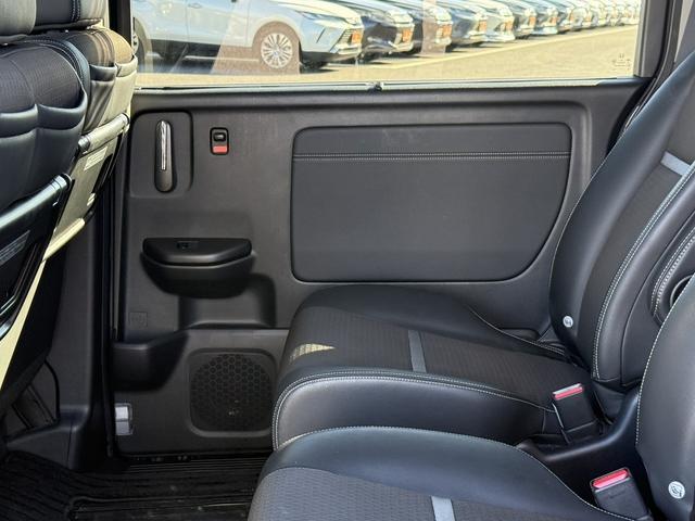 ステップワゴンスパーダ ｅ：ＨＥＶスパーダ　Ｇ・ＥＸ　ホンダセンシング　後期型　禁煙車　１オーナー　ＡＬＰＩＮＥフリップダウンモニター　ホンダセンシング　９インチナビ　フルセグ　バックカメラ　衝突軽減ブレーキ　アダプティブクルーズコントロール　両側電動スライドドア　ＥＴＣ（41枚目）