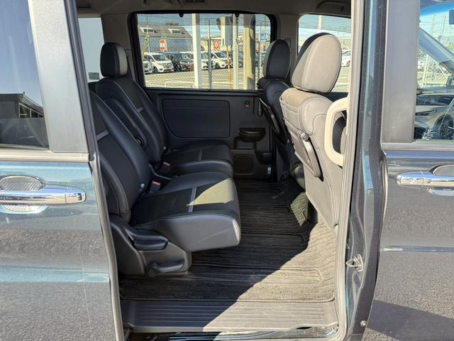 ステップワゴンスパーダ ｅ：ＨＥＶスパーダ　Ｇ・ＥＸ　ホンダセンシング　後期型　禁煙車　１オーナー　ＡＬＰＩＮＥフリップダウンモニター　ホンダセンシング　９インチナビ　フルセグ　バックカメラ　衝突軽減ブレーキ　アダプティブクルーズコントロール　両側電動スライドドア　ＥＴＣ（44枚目）