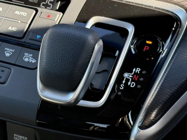 ステップワゴンスパーダ ｅ：ＨＥＶスパーダ　Ｇ・ＥＸ　ホンダセンシング　後期型　禁煙車　１オーナー　ＡＬＰＩＮＥフリップダウンモニター　ホンダセンシング　９インチナビ　フルセグ　バックカメラ　衝突軽減ブレーキ　アダプティブクルーズコントロール　両側電動スライドドア　ＥＴＣ（59枚目）