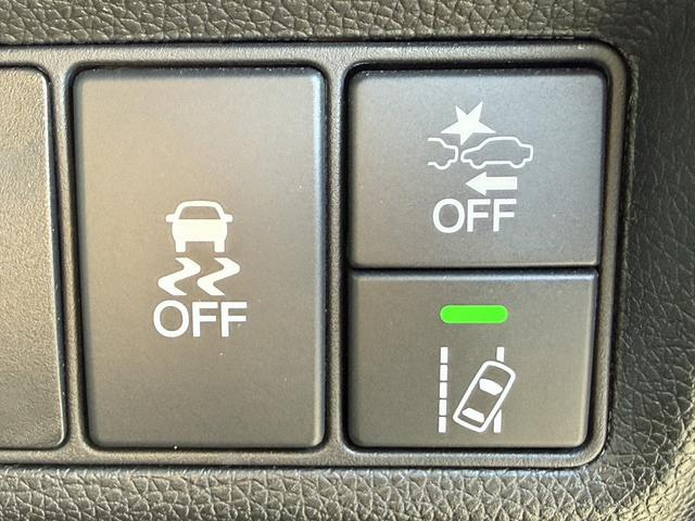 ステップワゴンスパーダ ｅ：ＨＥＶスパーダ　Ｇ・ＥＸ　ホンダセンシング　後期型　禁煙車　１オーナー　ＡＬＰＩＮＥフリップダウンモニター　ホンダセンシング　９インチナビ　フルセグ　バックカメラ　衝突軽減ブレーキ　アダプティブクルーズコントロール　両側電動スライドドア　ＥＴＣ（64枚目）