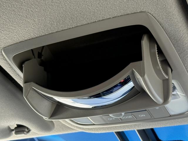 ステップワゴンスパーダ ｅ：ＨＥＶスパーダ　Ｇ・ＥＸ　ホンダセンシング　後期型　禁煙車　１オーナー　ＡＬＰＩＮＥフリップダウンモニター　ホンダセンシング　９インチナビ　フルセグ　バックカメラ　衝突軽減ブレーキ　アダプティブクルーズコントロール　両側電動スライドドア　ＥＴＣ（68枚目）