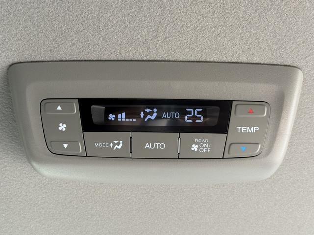 ステップワゴンスパーダ ｅ：ＨＥＶスパーダ　Ｇ・ＥＸ　ホンダセンシング　後期型　禁煙車　１オーナー　ＡＬＰＩＮＥフリップダウンモニター　ホンダセンシング　９インチナビ　フルセグ　バックカメラ　衝突軽減ブレーキ　アダプティブクルーズコントロール　両側電動スライドドア　ＥＴＣ（70枚目）