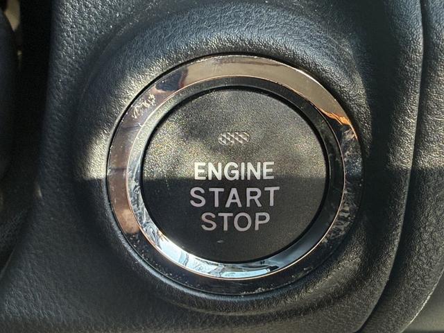 レヴォーグ STIスポーツ 純正9型ナビ フルセグ 黒革シート アイサイトX 電動リアゲート パワーシート シートヒーター 純正18AW アダクティブクルーズコントロール クリアランスソナー オートマチックハイビーム(7枚目)