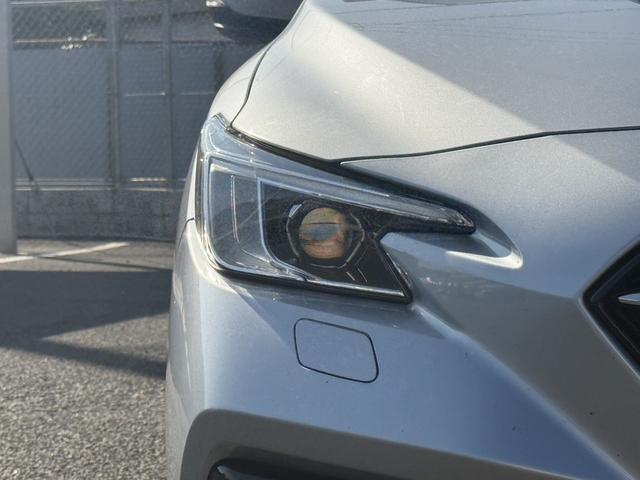 レヴォーグ STIスポーツ 純正9型ナビ フルセグ 黒革シート アイサイトX 電動リアゲート パワーシート シートヒーター 純正18AW アダクティブクルーズコントロール クリアランスソナー オートマチックハイビーム(12枚目)