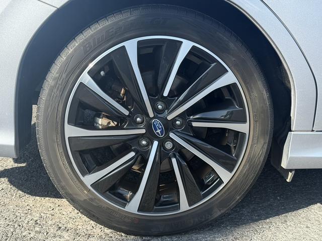 レヴォーグ STIスポーツ 純正9型ナビ フルセグ 黒革シート アイサイトX 電動リアゲート パワーシート シートヒーター 純正18AW アダクティブクルーズコントロール クリアランスソナー オートマチックハイビーム(14枚目)