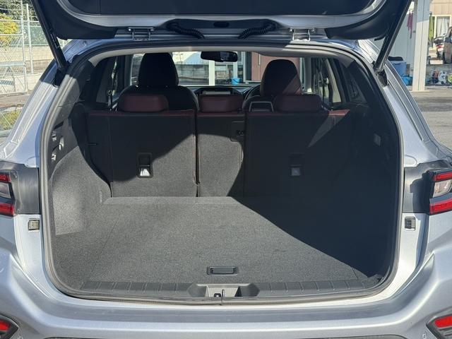 レヴォーグ STIスポーツ 純正9型ナビ フルセグ 黒革シート アイサイトX 電動リアゲート パワーシート シートヒーター 純正18AW アダクティブクルーズコントロール クリアランスソナー オートマチックハイビーム(19枚目)