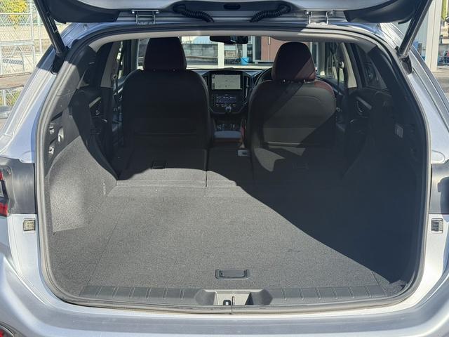 レヴォーグ STIスポーツ 純正9型ナビ フルセグ 黒革シート アイサイトX 電動リアゲート パワーシート シートヒーター 純正18AW アダクティブクルーズコントロール クリアランスソナー オートマチックハイビーム(36枚目)