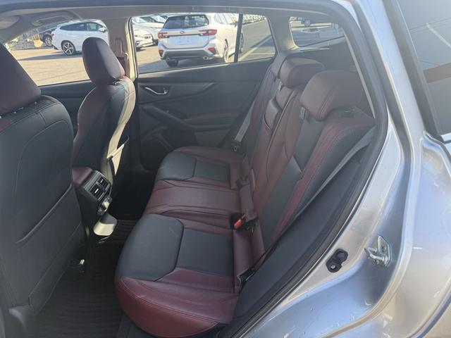 レヴォーグ STIスポーツ 純正9型ナビ フルセグ 黒革シート アイサイトX 電動リアゲート パワーシート シートヒーター 純正18AW アダクティブクルーズコントロール クリアランスソナー オートマチックハイビーム(41枚目)